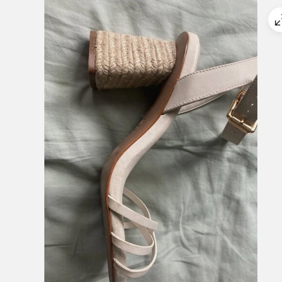 Schutz Womens Ankle Strap Sandal Heels Cream Light Beige Size 7.5 B - Picture 4 of 9